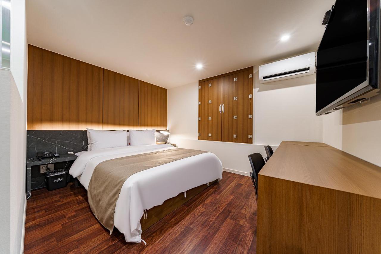 25Hours Hotel Busan Exterior photo
